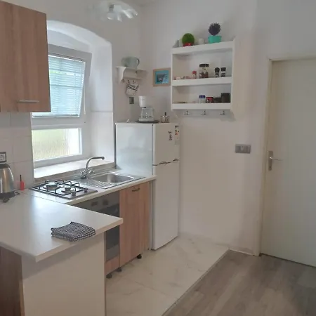 Kastelanic Apartment *