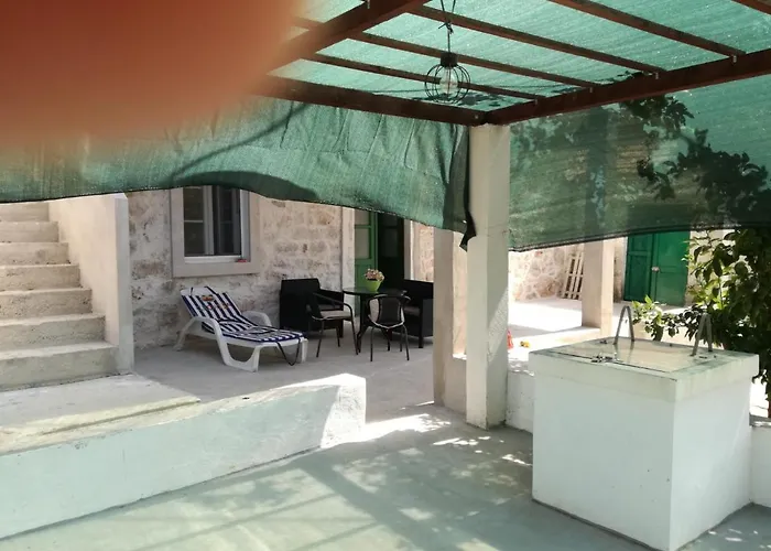 Kastelanic Lägenhet *